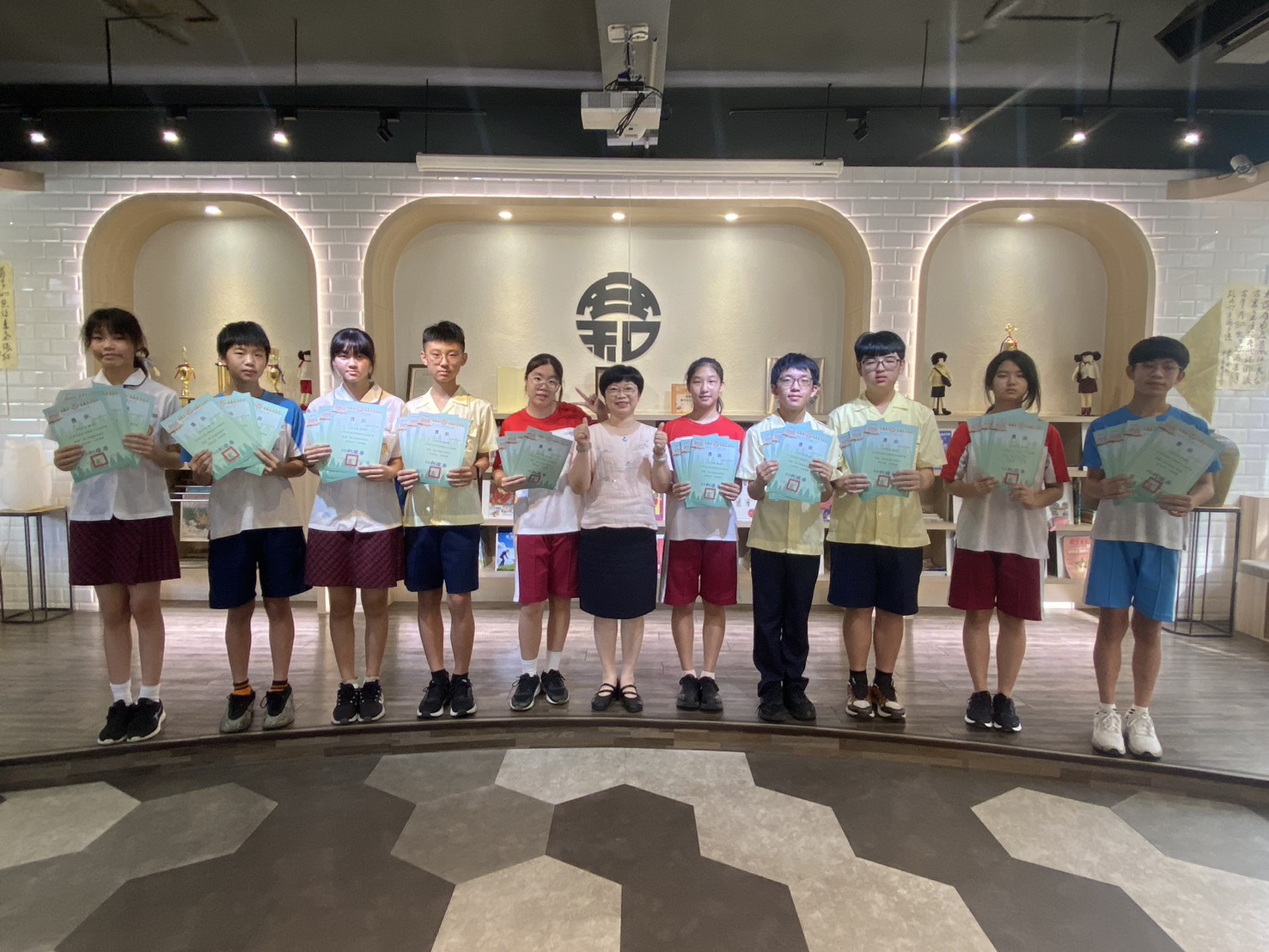 連結到賀！113-2第二次定期評量二年級成績優異