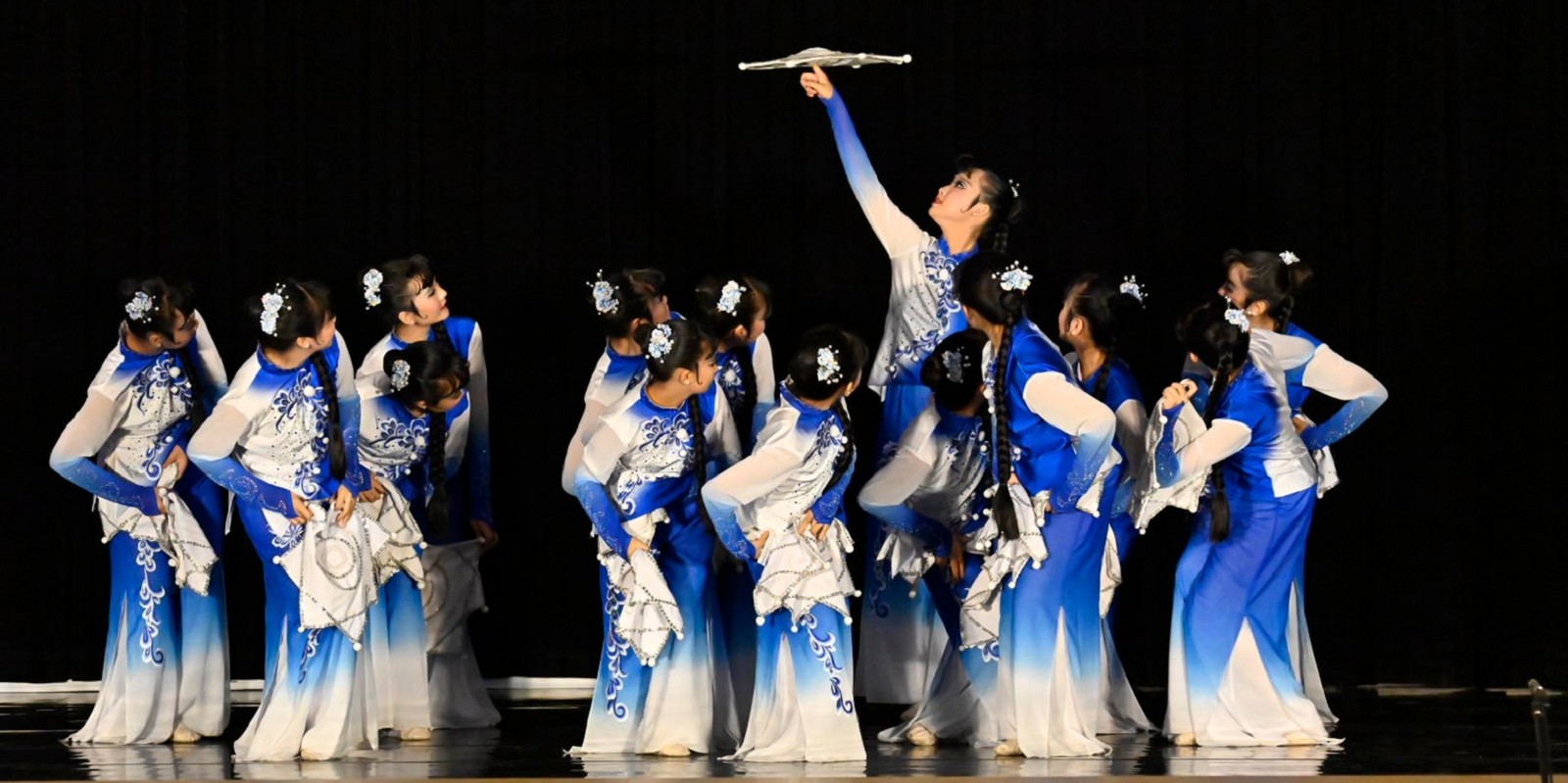 恭喜！專業舞蹈社榮獲110學年度全國學生舞蹈比賽國中民俗舞「優等第一名」